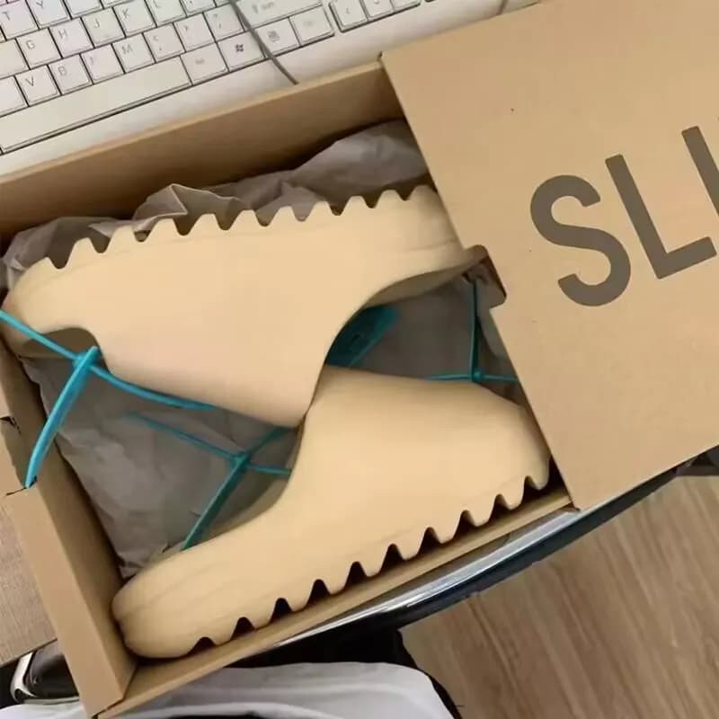 yeezy slides