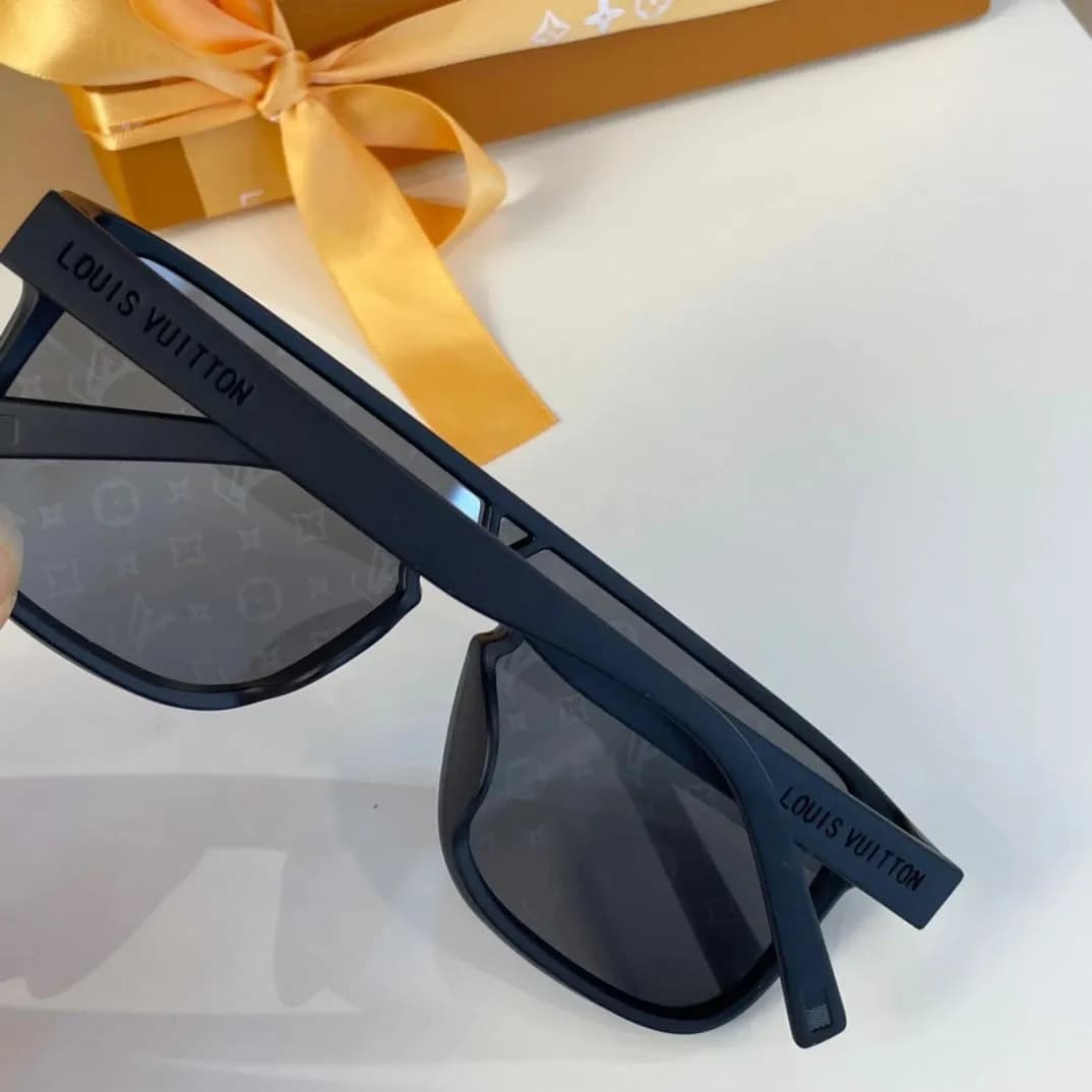 LV TOP QUALITY GLASSES W BOX - Image 2