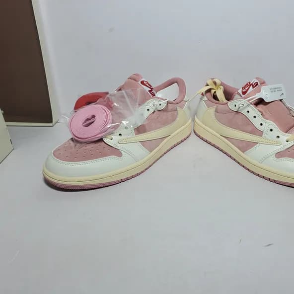 Travis Scott x Air Jordan 1 Low OG - Image 6