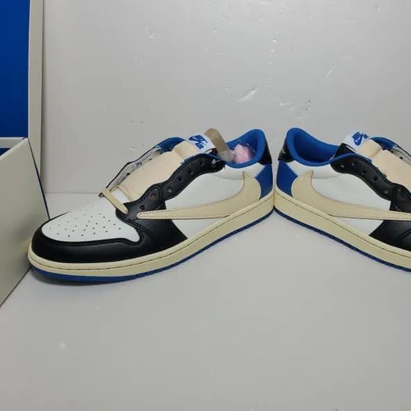 Travis Scott x Fragment ​Design x Air Jordan 1 Low - Image 4