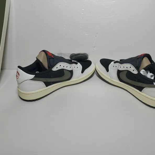 Travis Scott x Air Jordan 1 Low OG Olive - Image 6