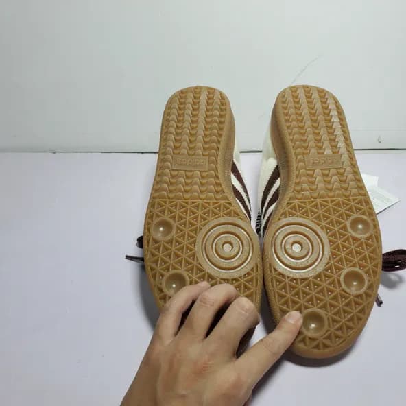 Originals Samba Vegan ​OG White Haired Horse - Image 3