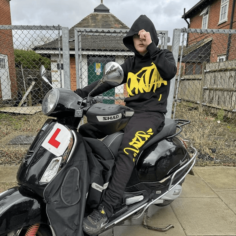 Syna Black/Safety Yellow