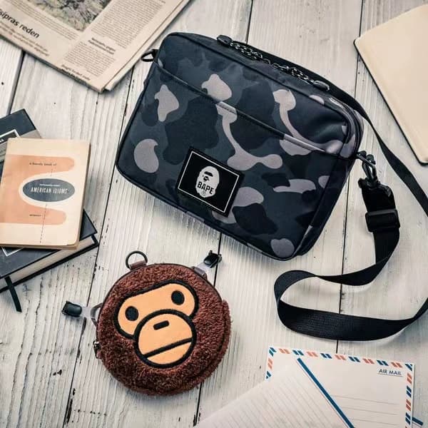 Japanese magazine appendix trendy brand new black camouflage shoulder messenger bag monkey head sundries coin purse two-piece set - OopBuy Spreadsheet