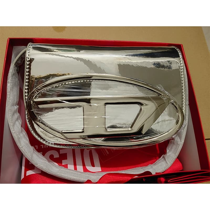 Niche underarm bag high-grade small square bag women's casual all-match shoulder selenodont bag summer new style white saddle bag - OopBuy Spreadsheet