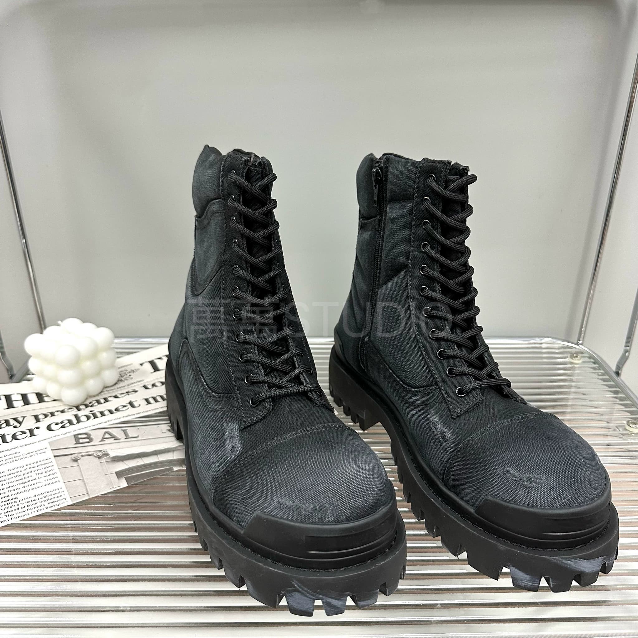 【Wanwan STUDIO】Retro style old damaged 11-hole big head Martin boots for men, rubbed and damaged boots - OopBuy Spreadsheet