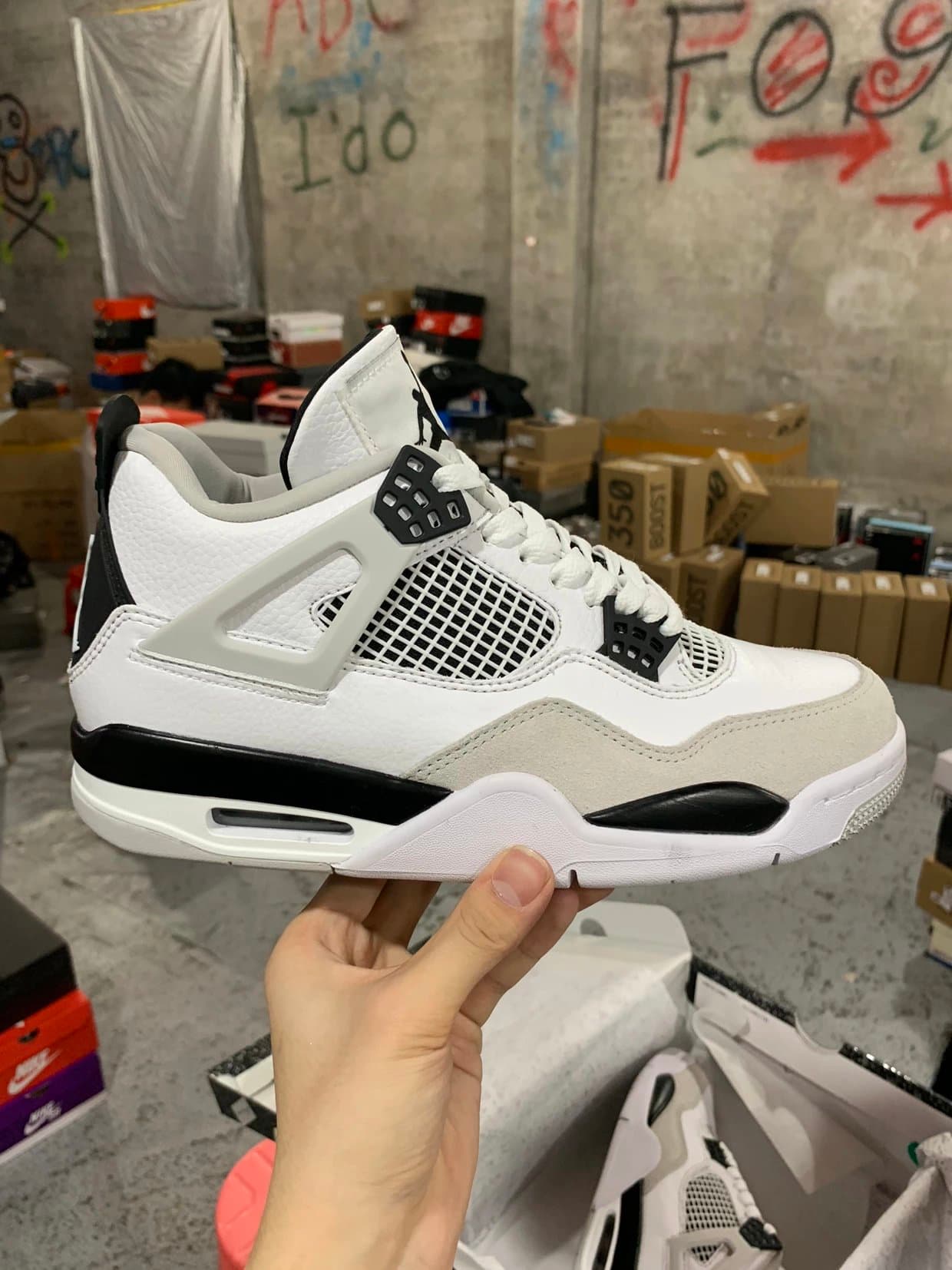 Air Jordan 4 Retro "Military Black" AJ4 - OopBuy Spreadsheet