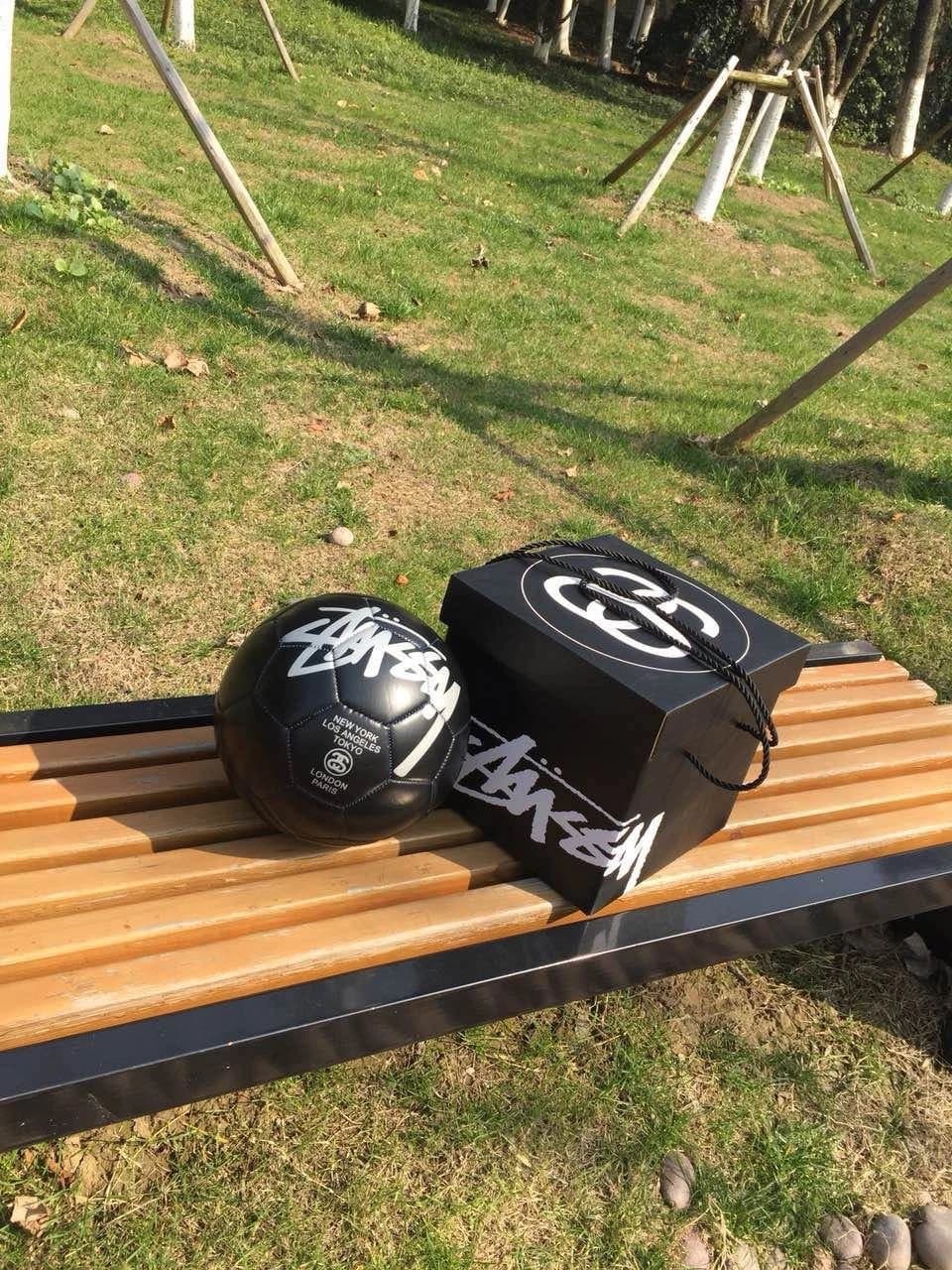 19 stussy PU