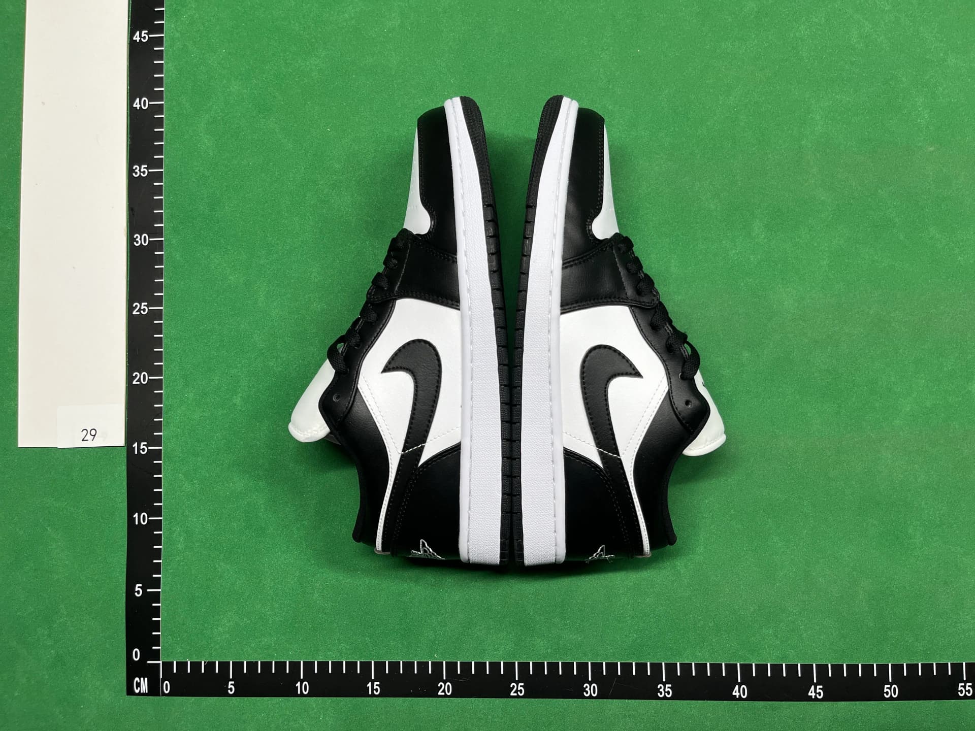 NIKE LOW DUNKS