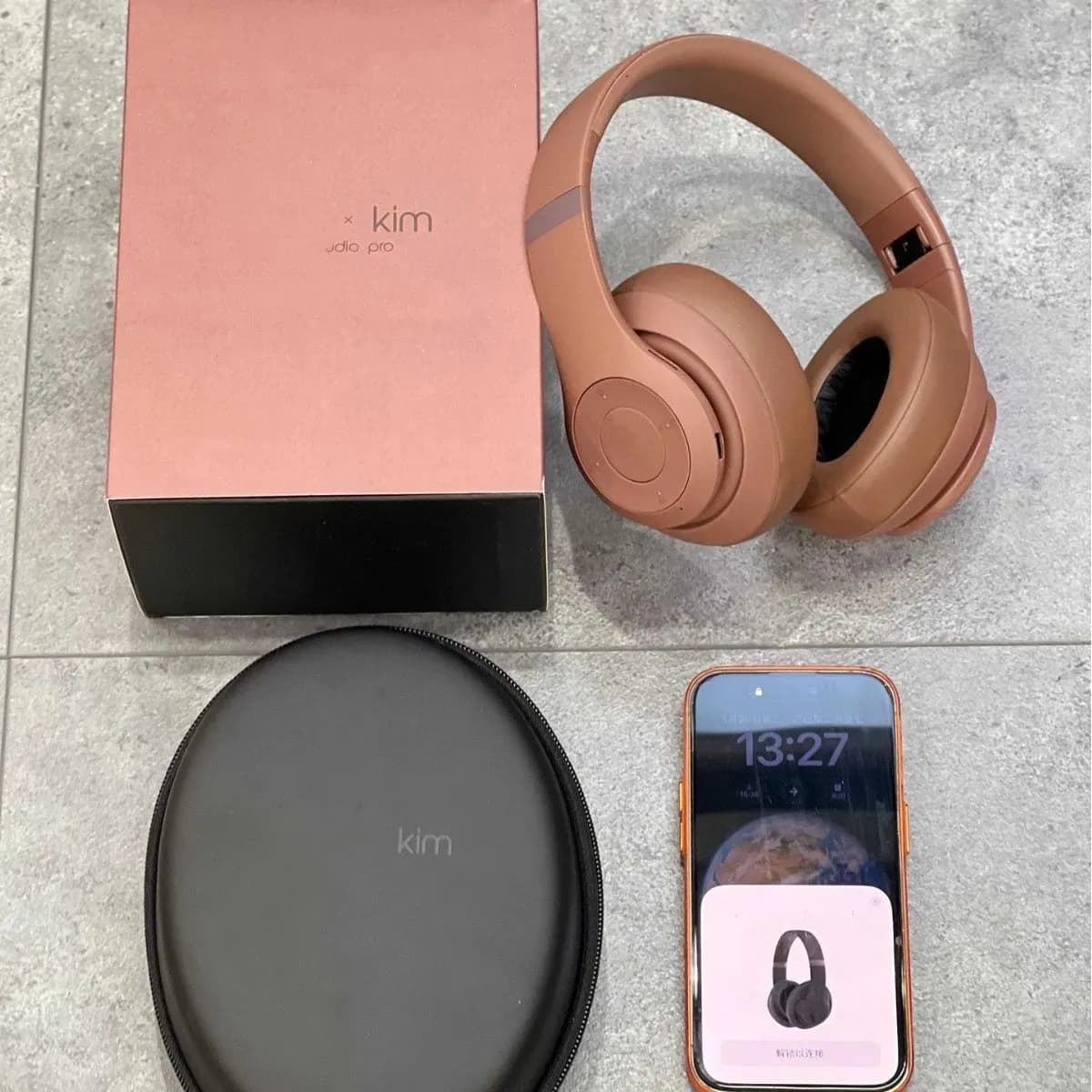 Card Sister Co branded Limited Edition Head Ear Wireless Headphones 2