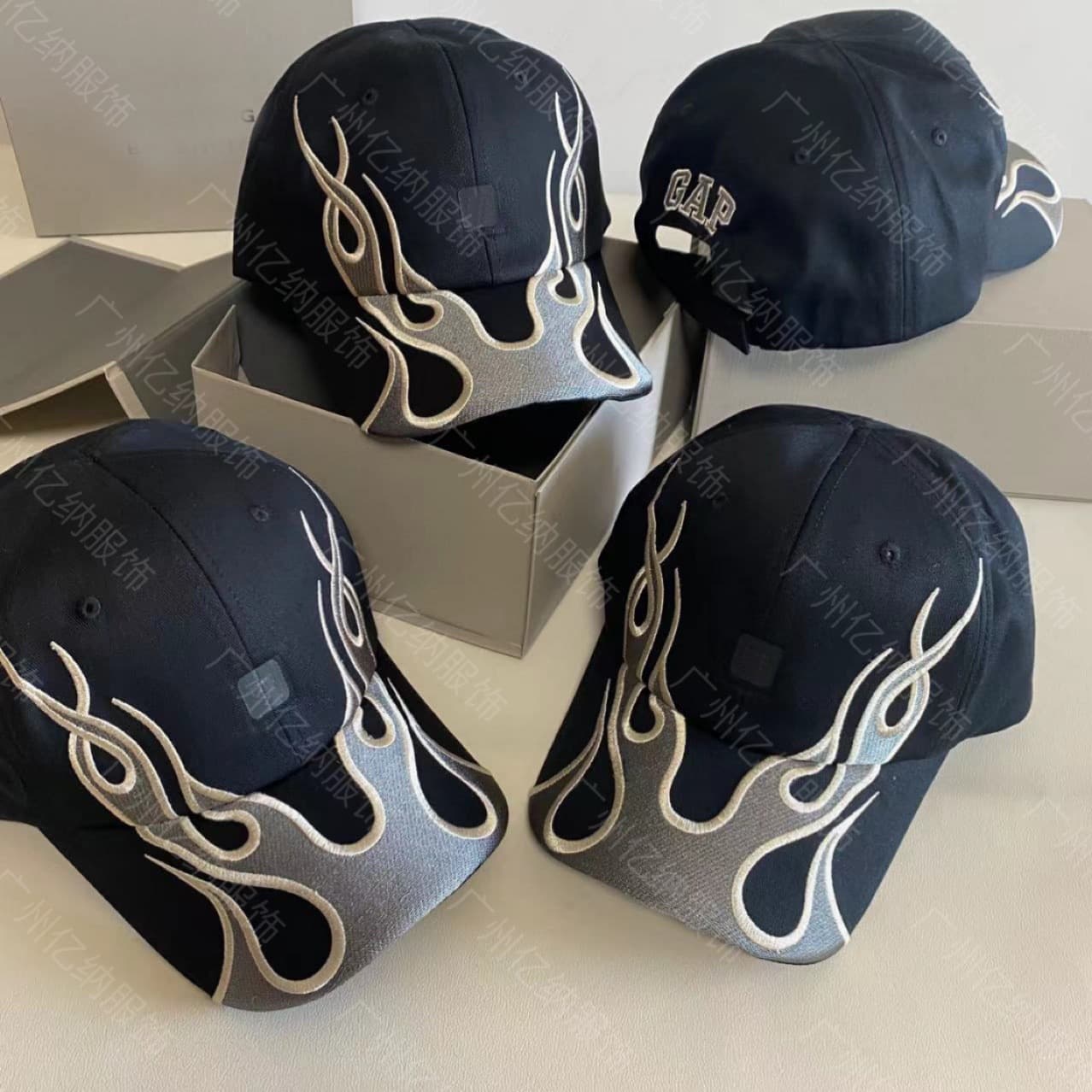 Spot Kanye three-party joint embroidered flame hat high street men and women trendy brand ins baseball cap curved brim duckbill cap