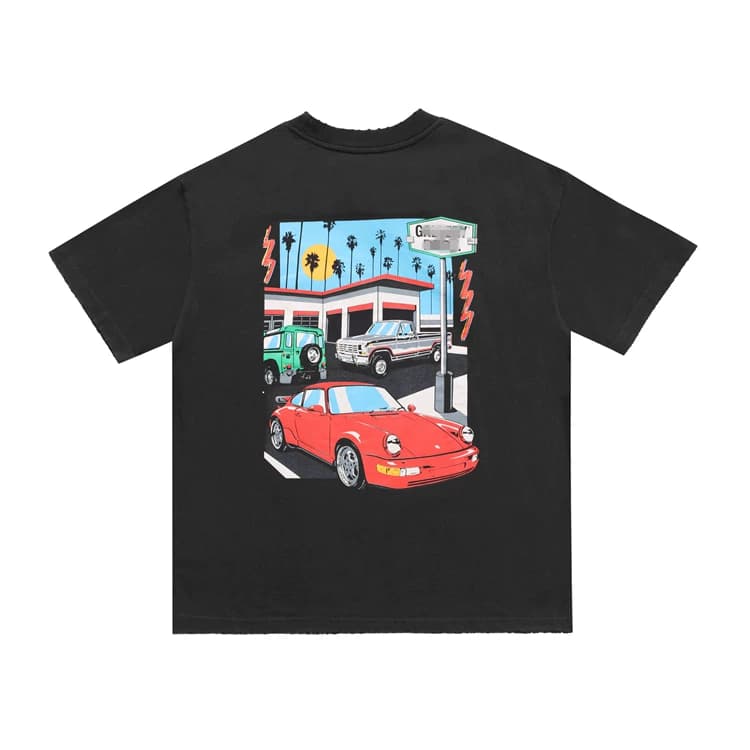 Short-sleeved T-shirt with painted car print on the back