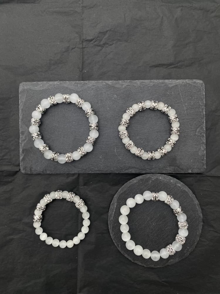 OnlyWhy/Street shot bracelets are fashionable and versatile, cross natural black stone men and women string bracelets for couples and students