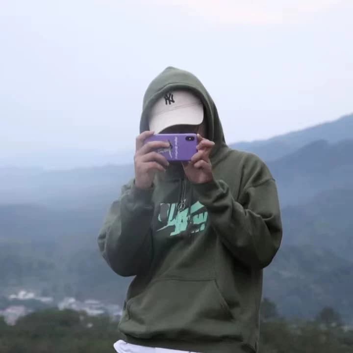 ET TS