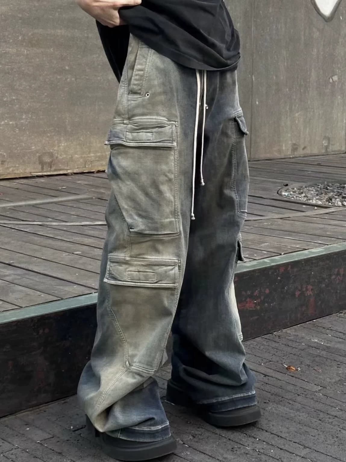 Different from the original version RO23SS washed gradient blue mopping flared multi-pocket work jeans on the market