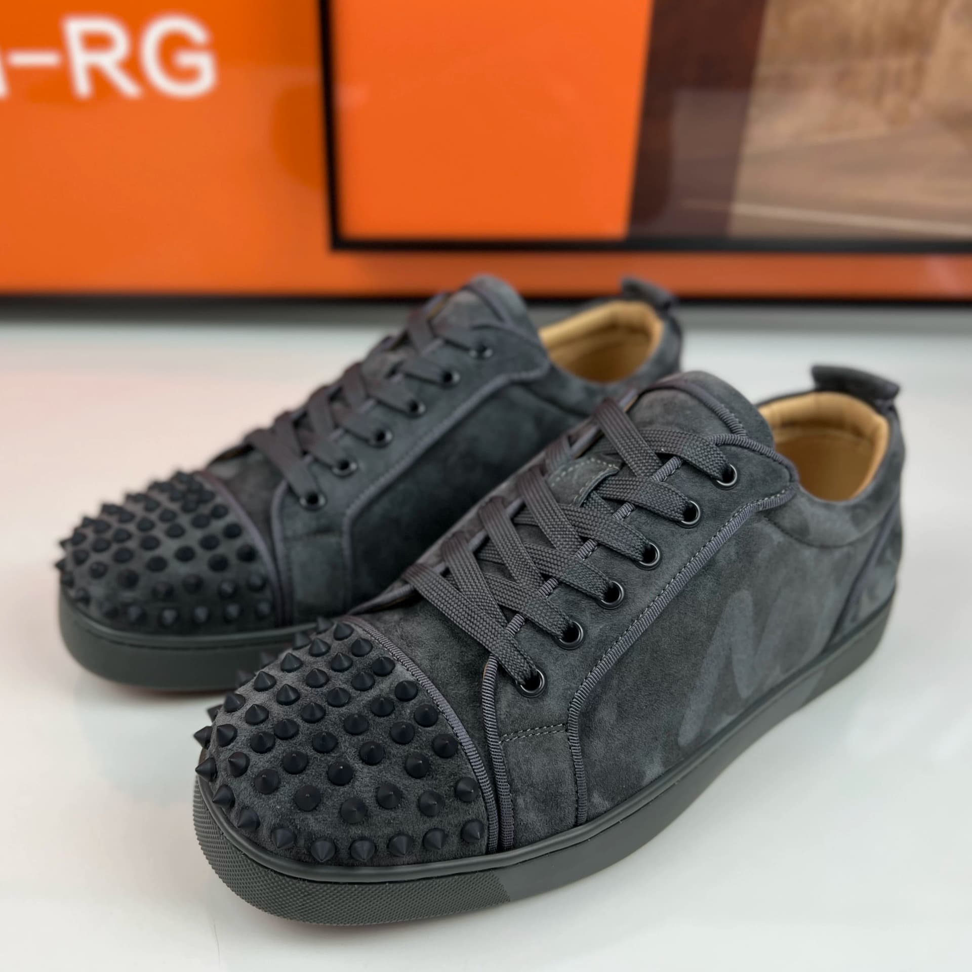 Sneakers No 373 No 408