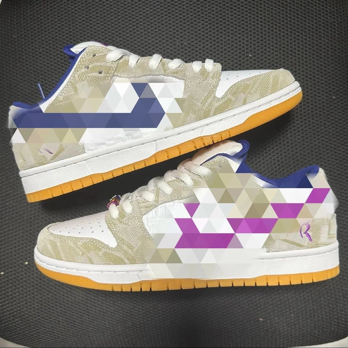 Nike SB Dunk Low champion M