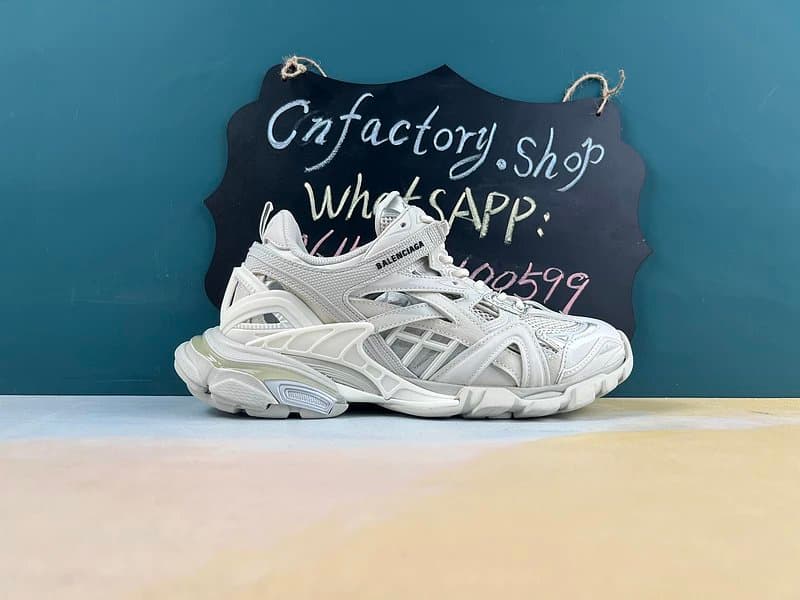 H68CN BGa Track 2 White Women s TRACK 2 OPEN SNEAKER