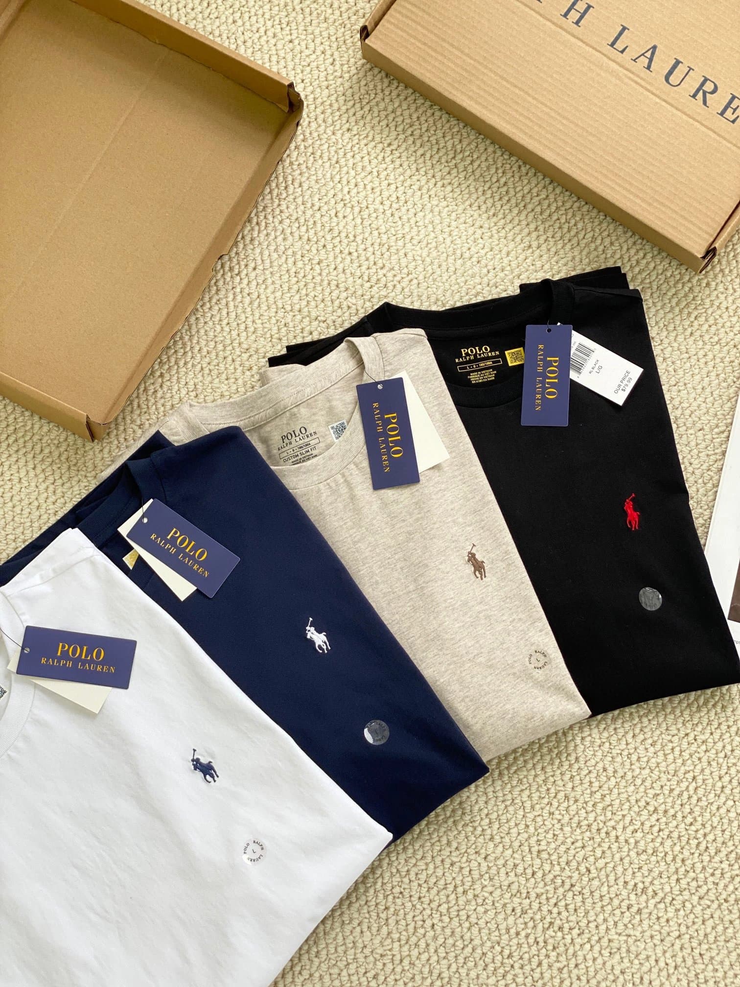 Men s short sleeved T shirt size chart on the details page