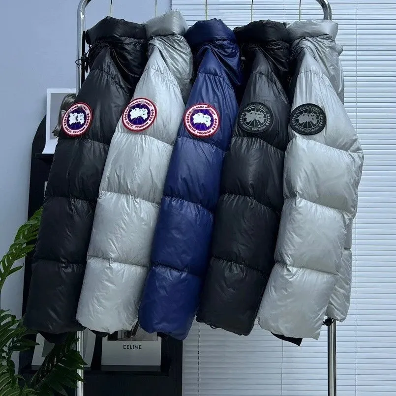 大鹅羽绒服泡芙冬季2025新款亮面高级感2252M加厚保暖情侣面包服 (93) - Image 1